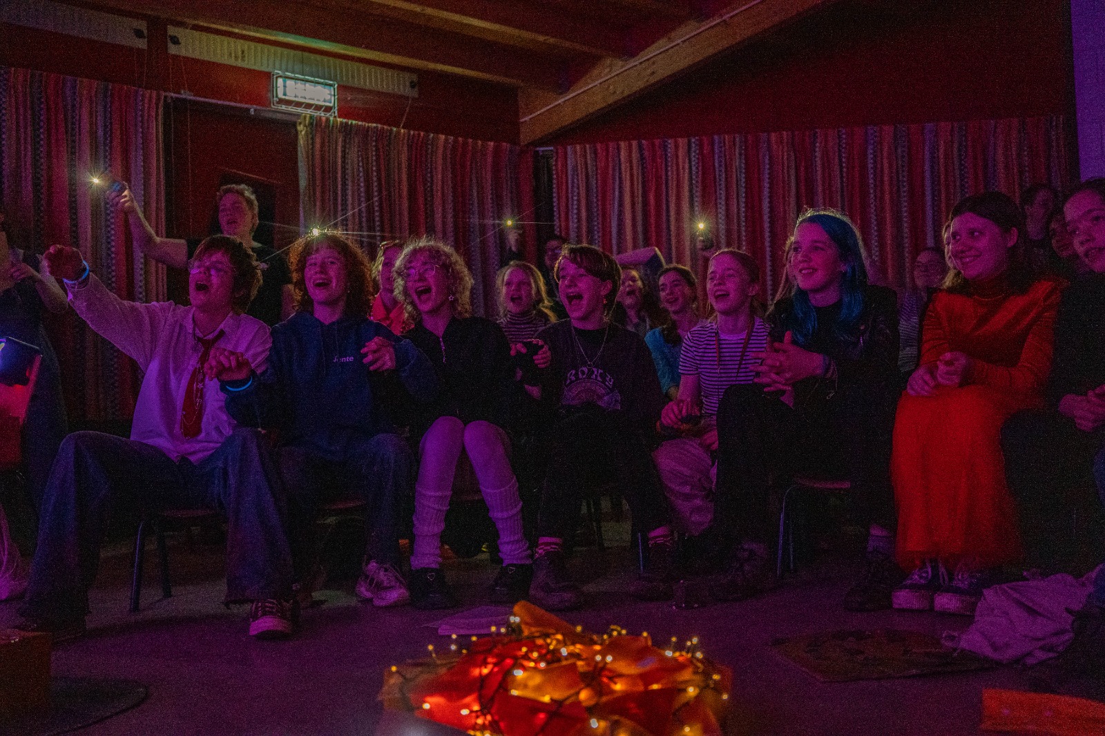 Header foto van vrijwilliger met HIT Mook das